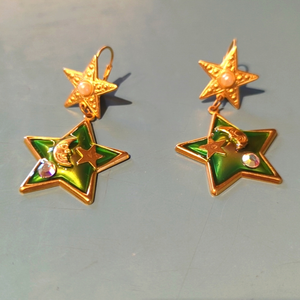 Buy 1 get 1 free - earrings